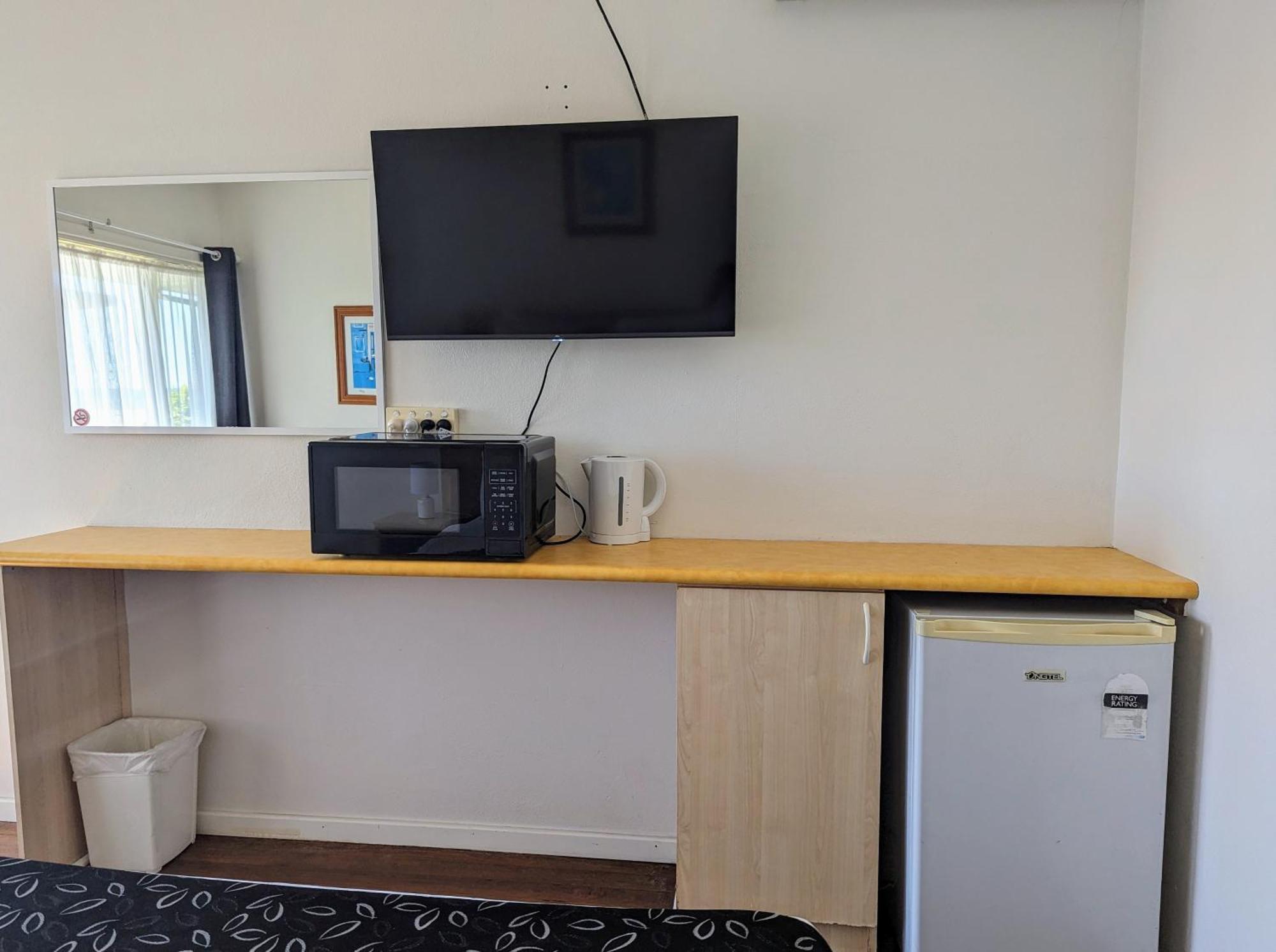 Ocean Drive Motel Банбери Экстерьер фото