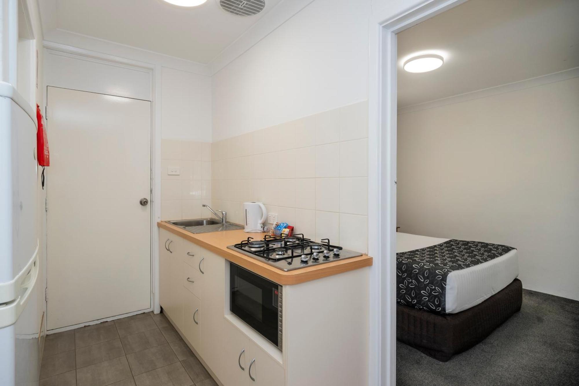 Ocean Drive Motel Банбери Экстерьер фото